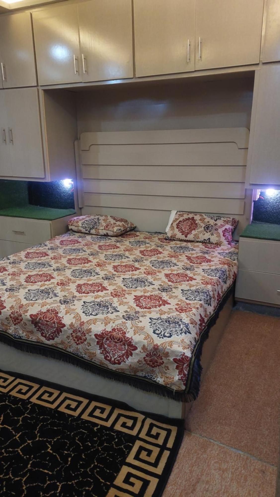 Shally Valley Guest House ラーワルピンディー エクステリア 写真